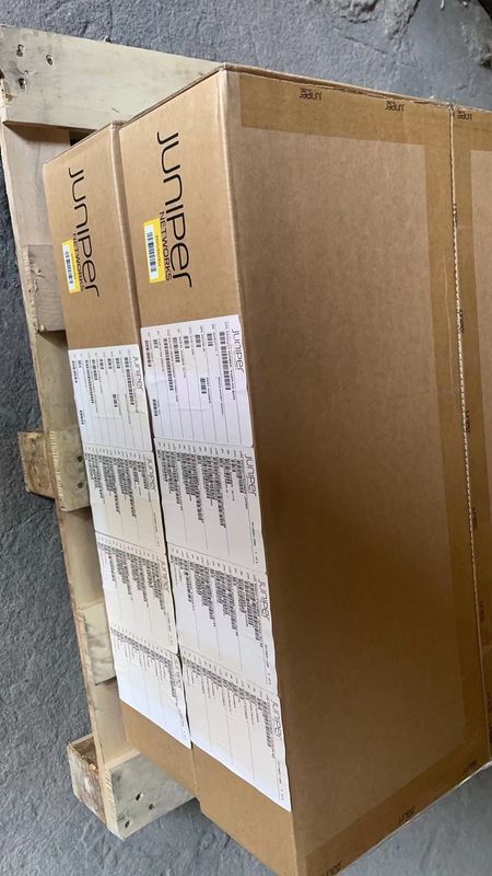 LACP POE QoS SNMP Juniper MX204-HW-BASE Full Duplex & Half Duplex